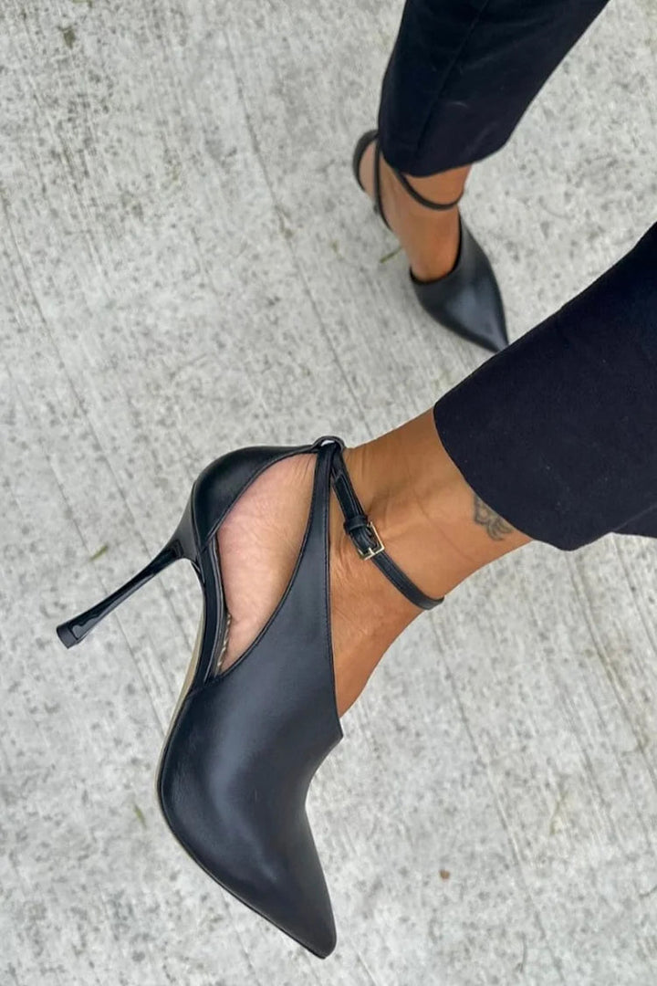 DÉCOLLETÉ À POINTE AVEC CINTURIN