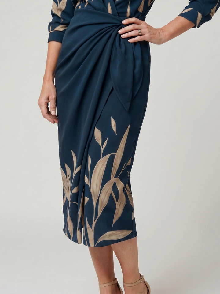 Leya | Robe midi à manches longues avec col et motif rayé