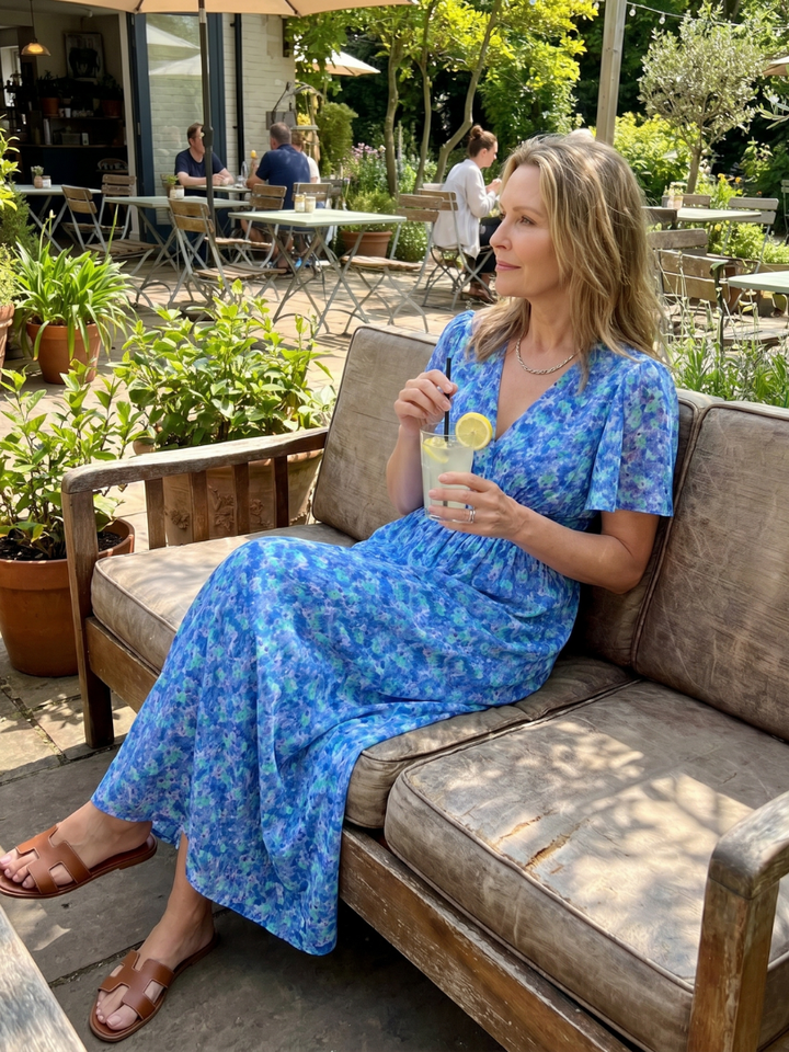 Juna | Robe midi à manches courtes avec imprimé floral délicat